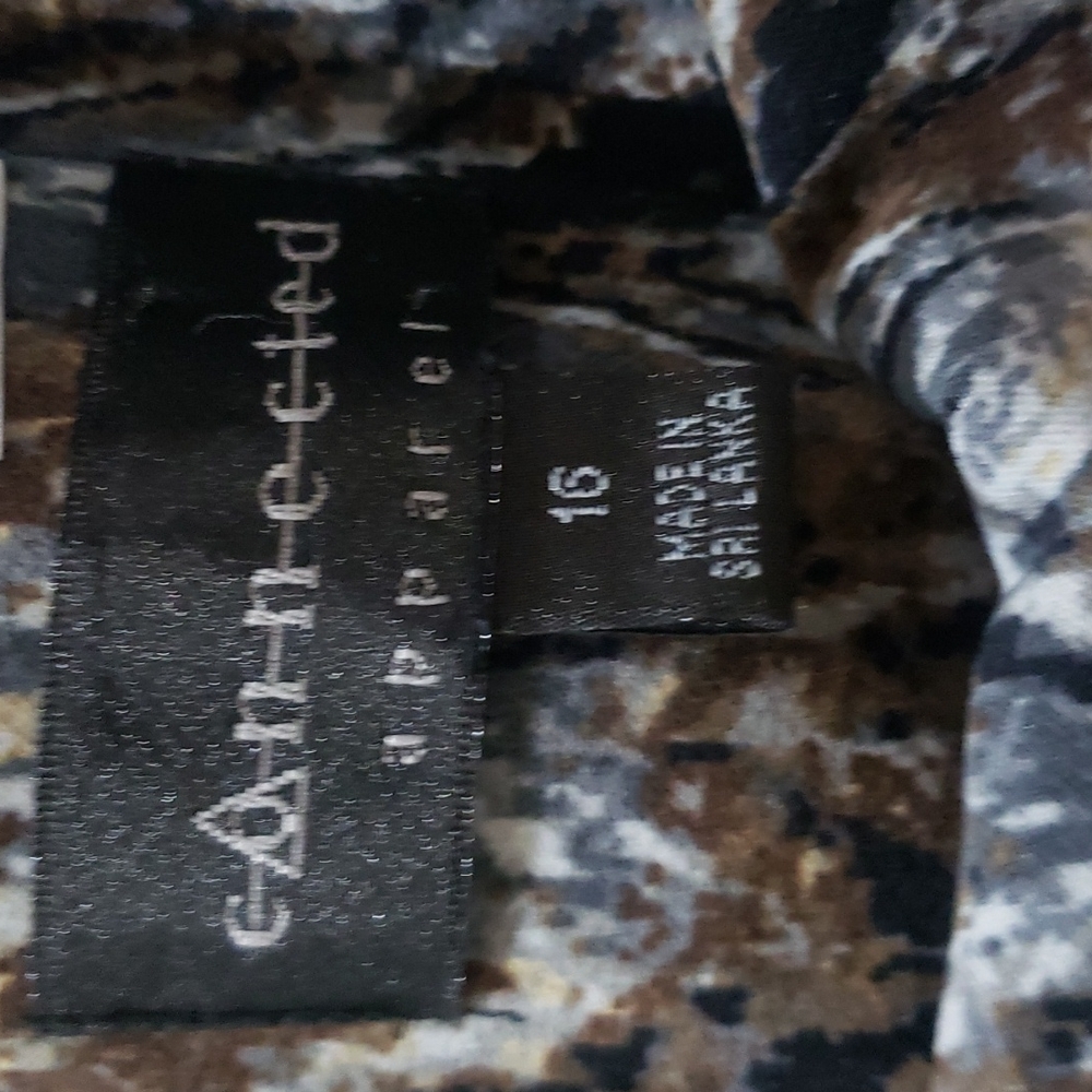 Dressed Size 16 - Picture 3 of 4